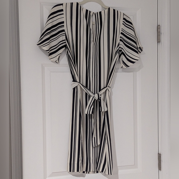 H&M striped shift dress with tie waist - Picture 3 of 5